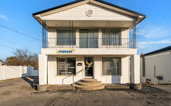 Pictures of Mixed Use, Office, Retail property located at 403 N Miles St, Elizabethtown, KY 42701 for sales - image #1