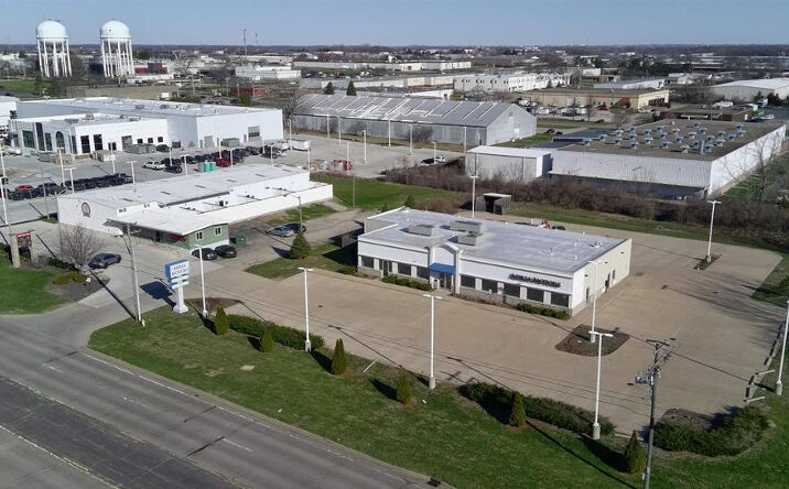 Pictures of Industrial, Retail property located at 1613 W Pioneer Pkwy, Peoria, IL 61615 for sales - image #1