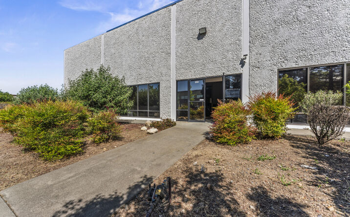Pictures of Industrial property located at 962 Kaiser Rd, Napa, CA 94558 for sales - image #1