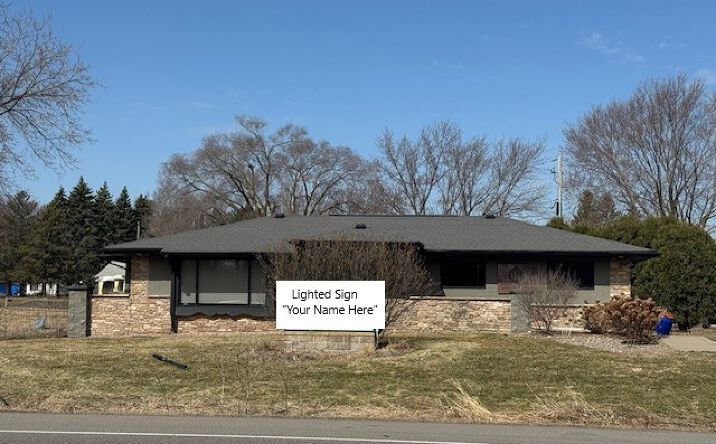 Pictures of Office, Retail property located at 6211 Upper 51st St N, Oakdale, MN 55128 for sales - image #1