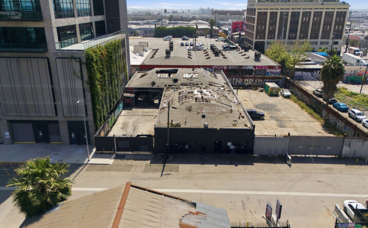 Pictures of Industrial property located at 2124 Violet St, Los Angeles, CA 90021 for sales - image #1