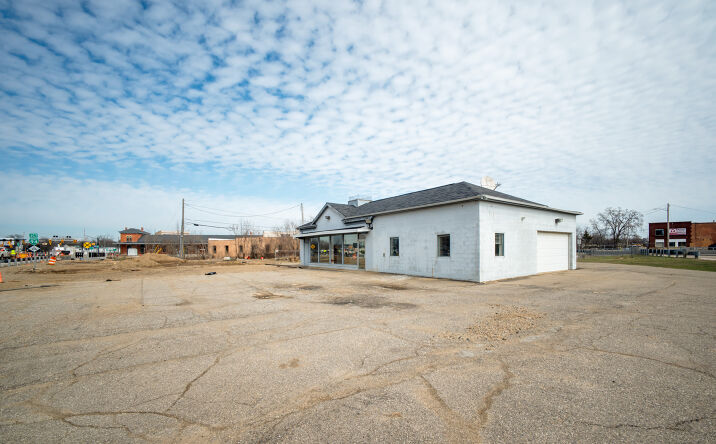 Pictures of Mixed Use, Office, Retail property located at 301 S Cooper St, Jackson, MI 49201 for sales - image #1