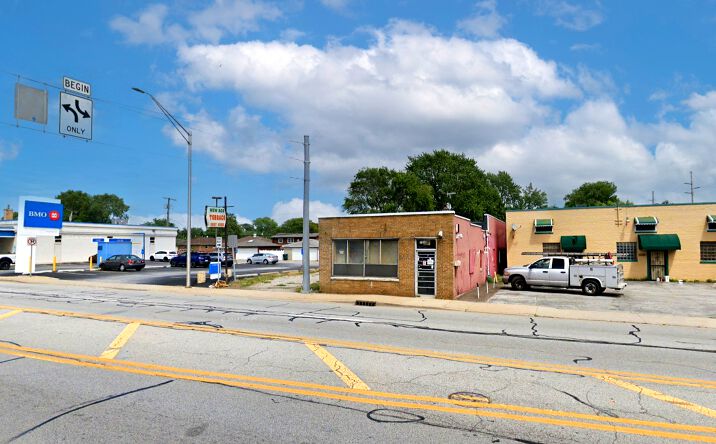 Pictures of Retail property located at 7233 Calumet Ave, Hammond, IN 46324 for sales - image #1