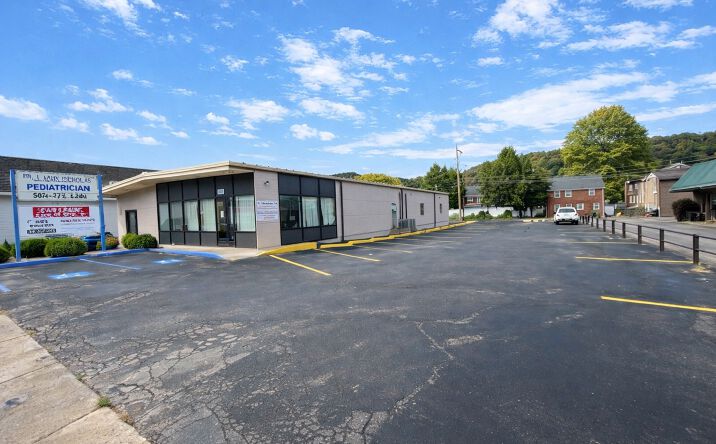 Pictures of Office property located at 5314 MacCorkle Ave SE, Charleston, WV 25304 for sales - image #1
