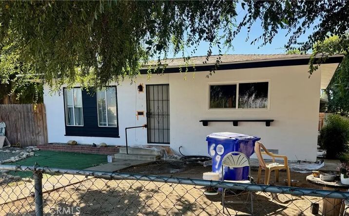 Pictures of Multifamily property located at 695 W 17th St, San Bernardino, CA 92405 for sales - image #1