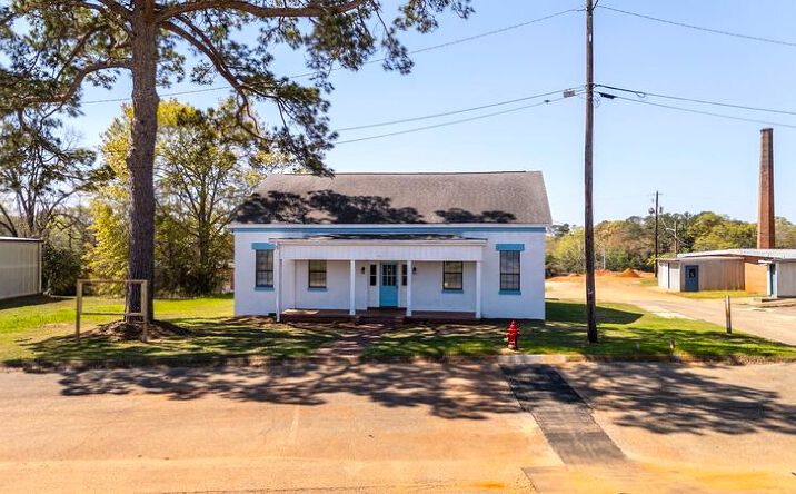 Pictures of Office property located at 114 S Conner St, Enterprise, AL 36330 for sales - image #1