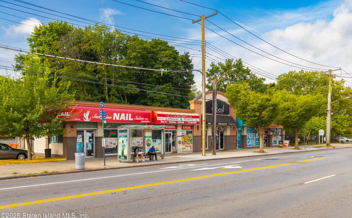 Pictures of Business for Sale, Retail property located at 1686 Forest Avenue, Staten Island, NY 10302 for sales - image #1