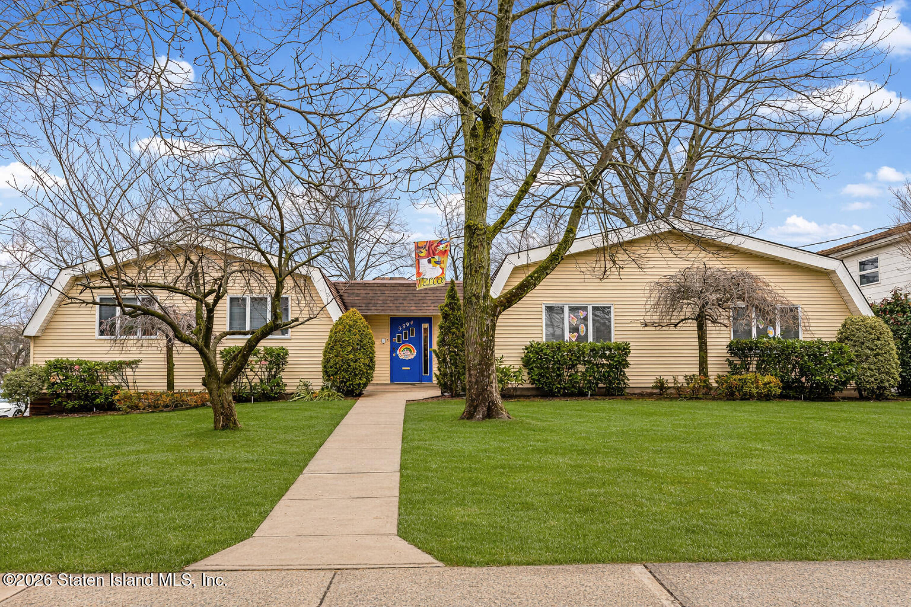 5394 Amboy Rd, Staten Island, NY 10312