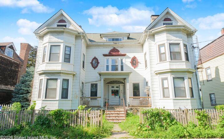 image of property at 83 SAINT MARKS PL Staten Island NY 10301-1617