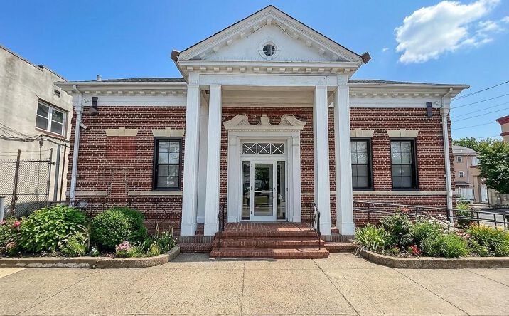 Pictures of Business for Sale property located at 257 New Dorp Lane, Staten Island, NY 10306 for sales - image #1