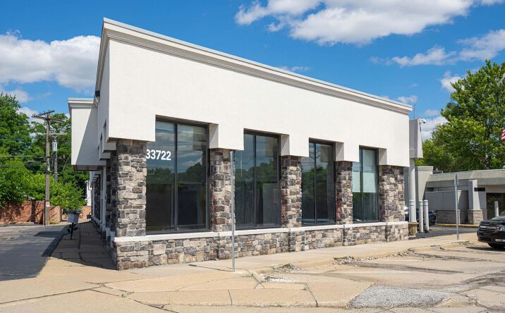 Pictures of Retail property located at 33722 Woodward Ave, Birmingham, MI 48009 for sales - image #1