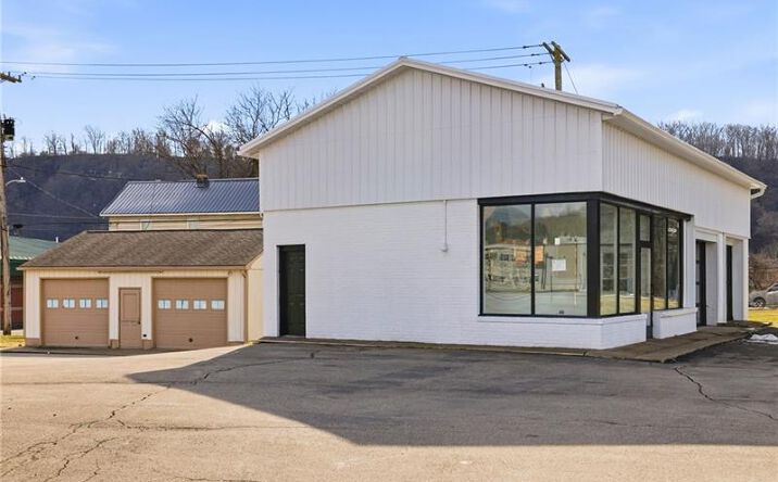 Pictures of Industrial property located at 400 5th Ave, New Brighton, PA 15066 for sales - image #1