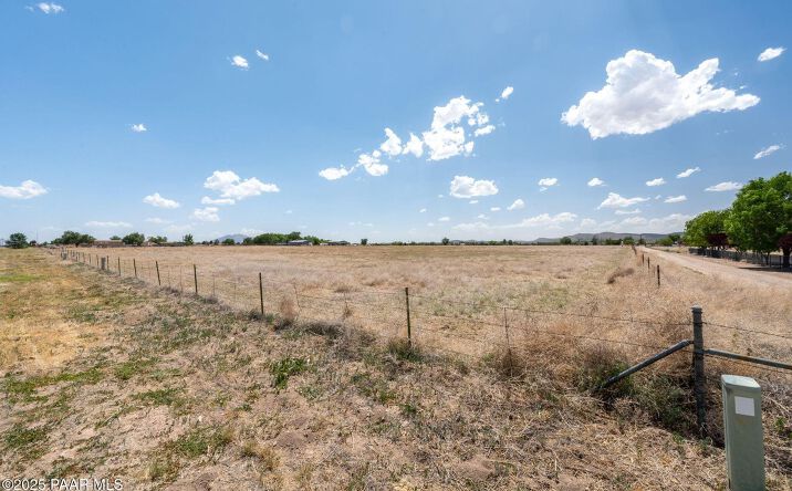 Pictures of Land property located at Bacon Ln, Chino Valley, AZ 86323 for sales - image #1