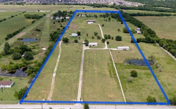 Pictures of Land property located at 9500 Nacogdoches TRL, Forney, TX 75126 for sales - image #1