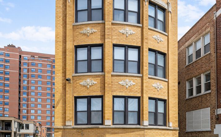 Pictures of Multifamily property located at 6711 S PAXTON Avenue, Chicago, IL 60649 for sales - image #1