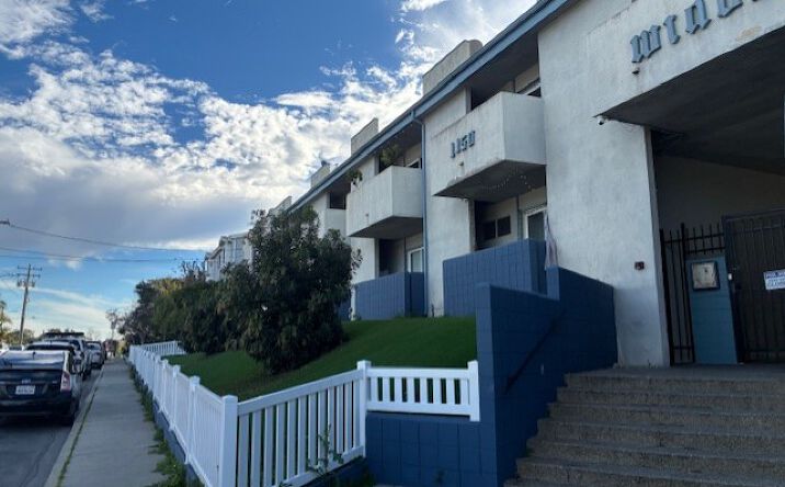 Pictures of Multifamily property located at 1150 Tennyson St, Manhattan Beach, CA 90266 for sales - image #1