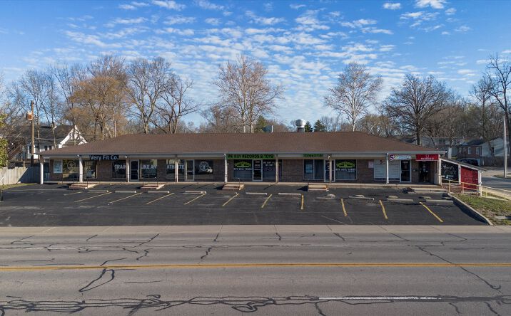 Pictures of Mixed Use, Office, Retail property located at 12200 Johnson Dr, Shawnee, KS 66216 for sales - image #1