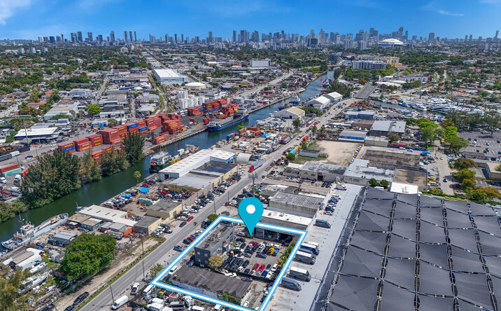 Pictures of Industrial, Retail property located at 3326 NW S River Dr, Miami, FL 33142 for sales - image #1