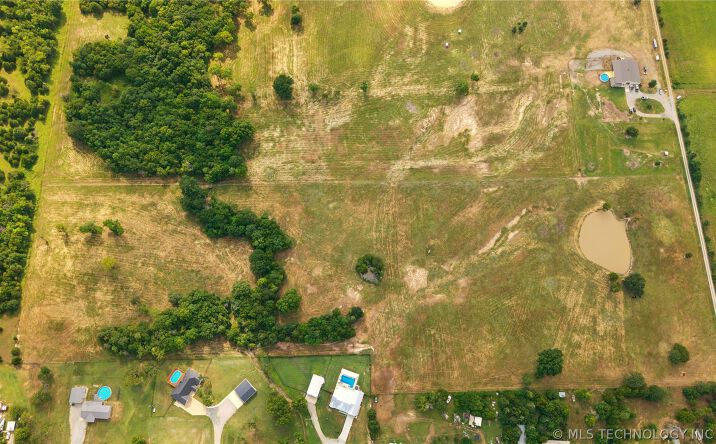 Pictures of Land property located at 1 Cardell Way, Eufaula, OK 74432 for sales - image #1