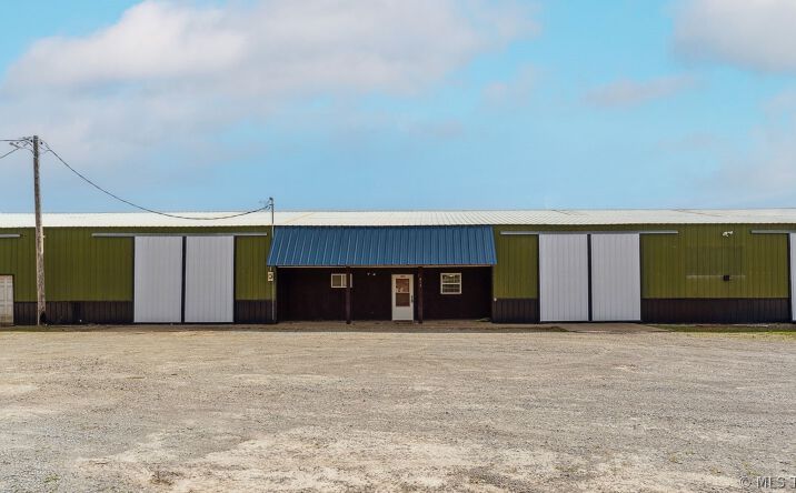 Pictures of Industrial property located at 415 N Maple Street, Pryor, OK 74361 for sales - image #1