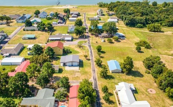 Pictures of Land property located at Wagon Train Road, Kingston, OK 73439 for sales - image #1
