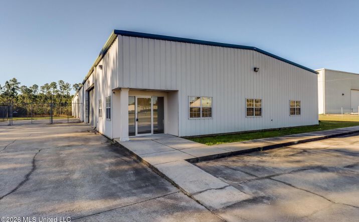 Pictures of Industrial property located at 21051 Coastal Parkway, Gulfport, MS 39503 for sales - image #1
