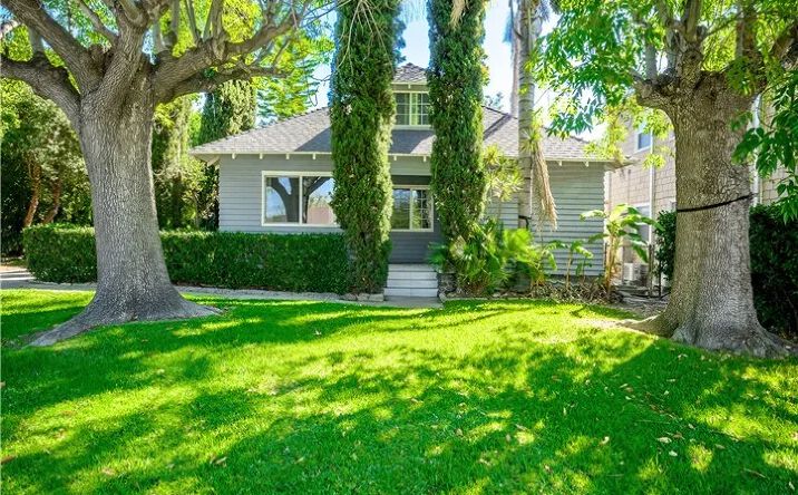 Pictures of Multifamily property located at 892 S Marengo, Pasadena, CA 91106 for sales - image #1