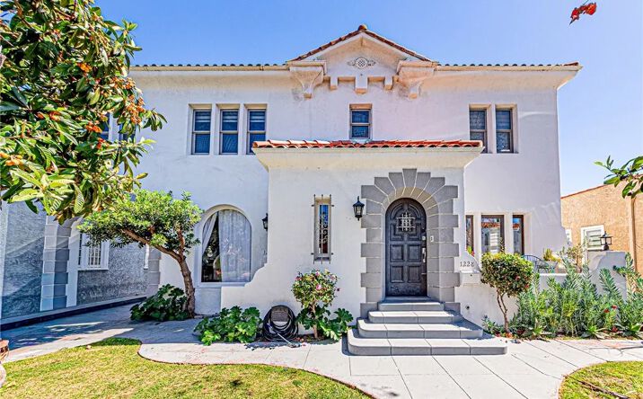 Pictures of Multifamily property located at 1226 Meadowbrook, Los Angeles, CA 90019 for sales - image #1
