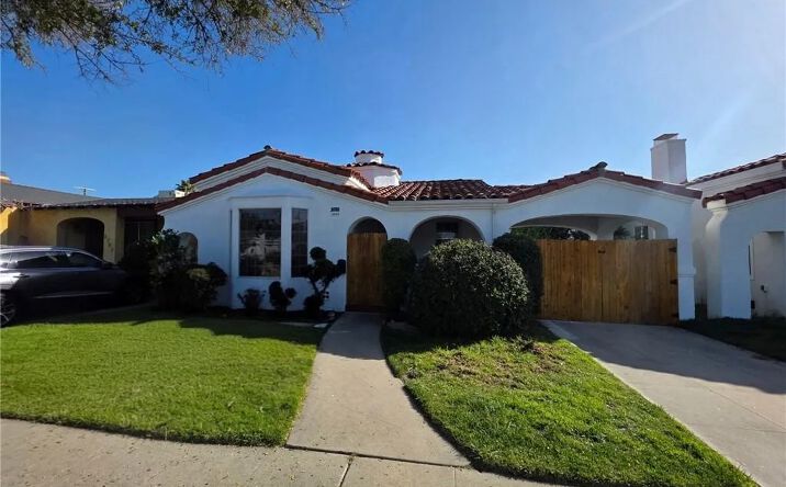 Pictures of Multifamily property located at 3786 Dublin, Los Angeles, CA 90018 for sales - image #1