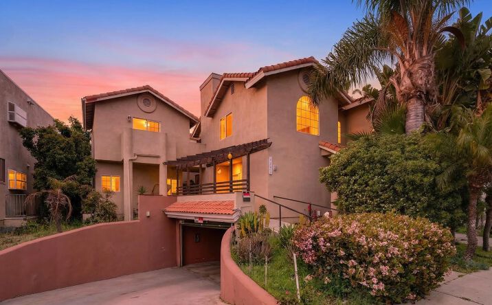 Pictures of Multifamily property located at 4930 W Point Loma Blvd, San Diego, CA 92107 for sales - image #1