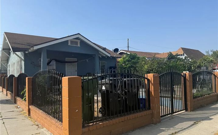 Pictures of Multifamily property located at 1300 W 71st, Los Angeles, CA 90044 for sales - image #1