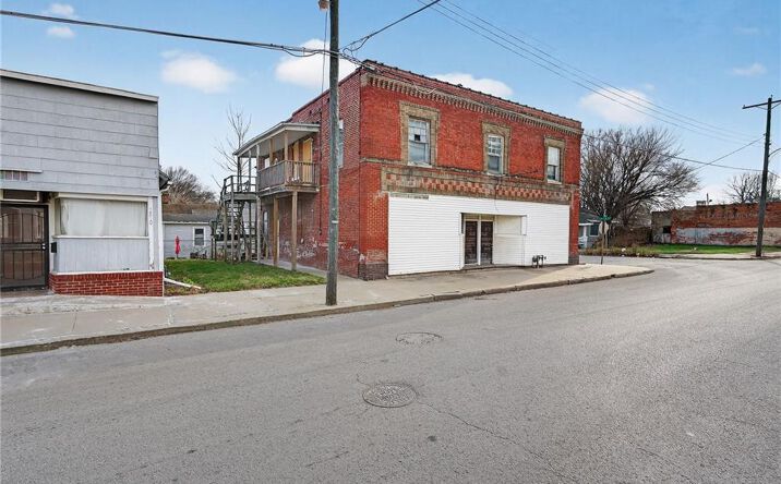Pictures of Business for Sale, Industrial, Retail property located at 1927 Olive Street, St Joseph, MO 64507 for sales - image #1