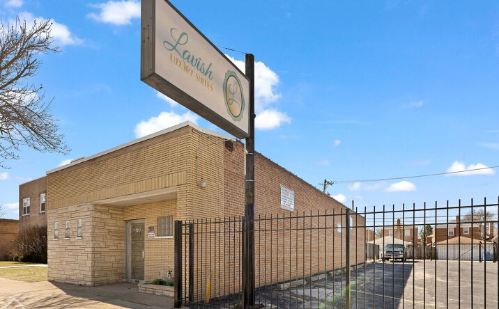 Pictures of Office property located at 8036 S WESTERN Avenue, Chicago, IL 60620 for sales - image #1