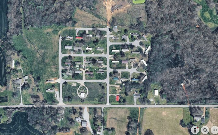 Pictures of Mobile Home Park property located at 7601 Old Lovelaceville Rd, Paducah, KY 42001 for sales - image #1