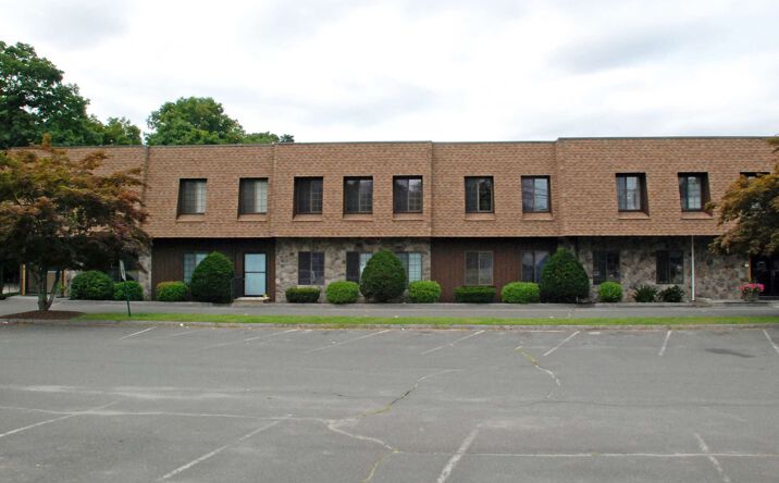 Pictures of Office property located at 304 Federal Rd, Brookfield, CT 06804 for sales - image #1