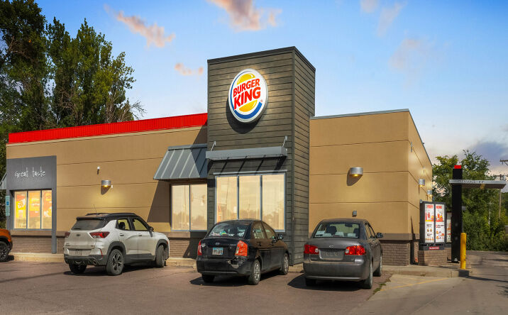 Pictures of Retail property located at 908 6th Ave SE, Aberdeen, SD 57401 for sales - image #1