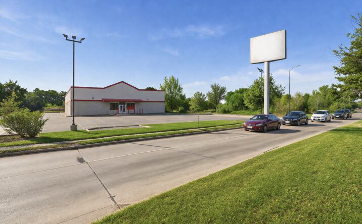 Pictures of Retail property located at 9201 N Wayside Dr, Houston, TX 77028 for sales - image #1