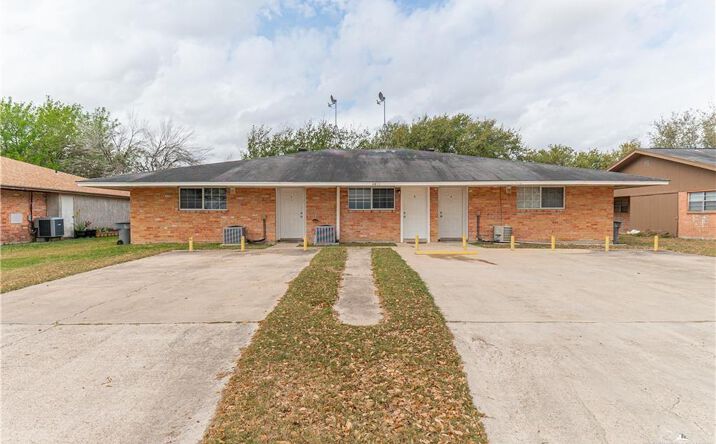 Pictures of Multifamily property located at 3415 N Kenyon Road, Edinburg, TX 78542 for sales - image #1