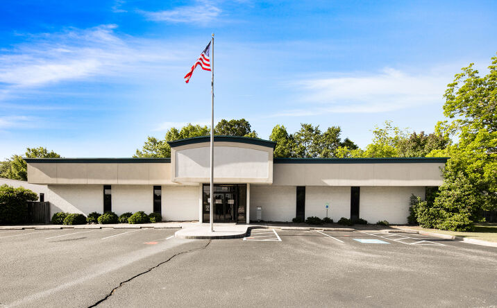 Pictures of Office property located at 6205 Raeford Rd, Fayetteville, NC 28304 for sales - image #1