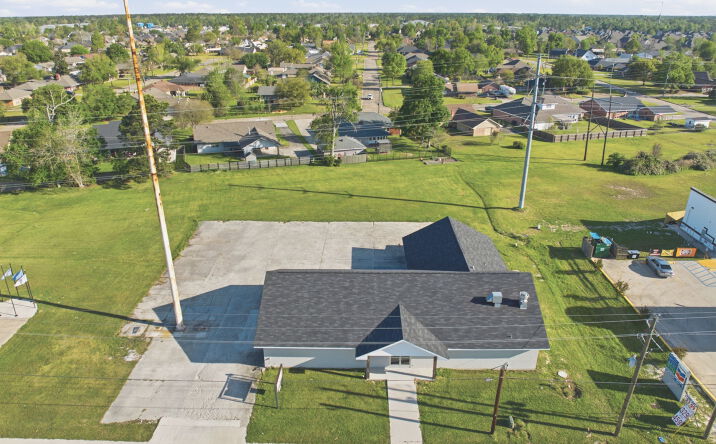 Pictures of Mixed Use, Office, Retail property located at 3310 Maplewood Dr, Sulphur, LA 70663 for sales - image #1