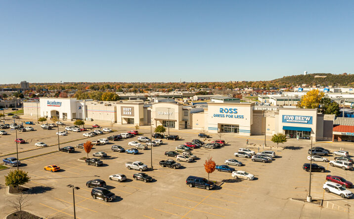 Pictures of Retail property located at 401 E Poyntz Ave, Manhattan, KS 66502 for sales - image #1