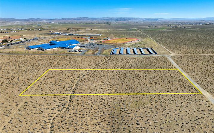 Pictures of Land property located at 4090 Dayton Ave, Silver Springs, NV 89429 for sales - image #1
