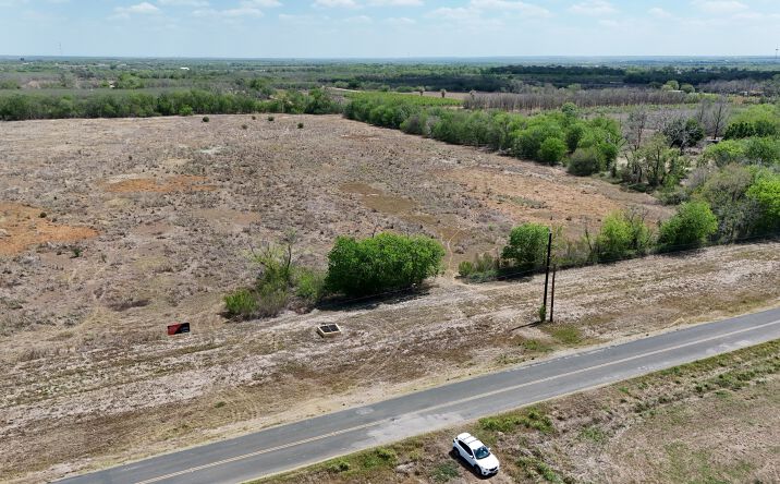 Pictures of Land property located at 10550 Jarratt Rd, Atascosa, TX 78002 for sales - image #1