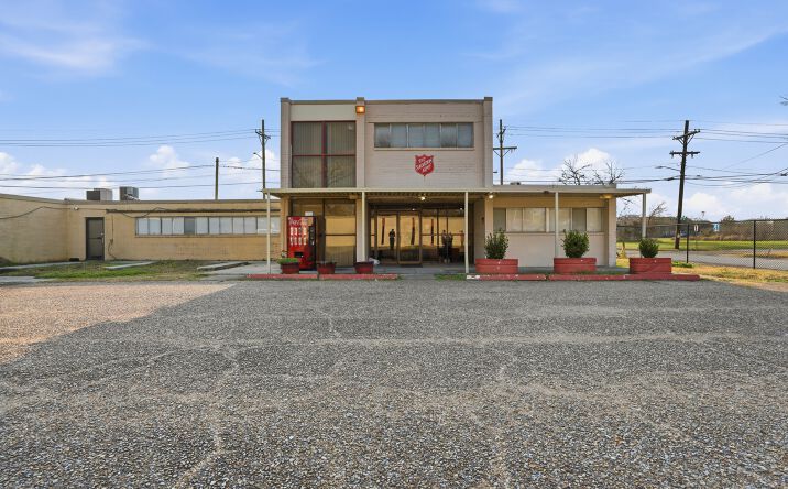 Pictures of Hospitality, Office, Special Purpose property located at 212 6th St, Lafayette, LA 70501 for sales - image #1