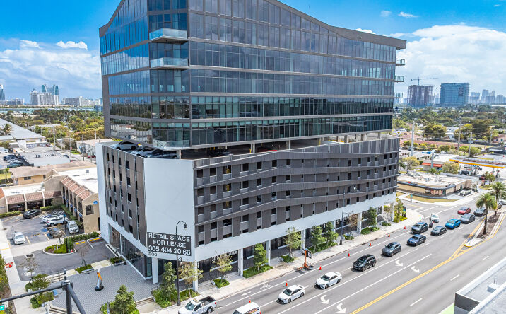 Pictures of Office property located at 800 N Federal Hwy, Hallandale Beach, FL 33009 for sales - image #1