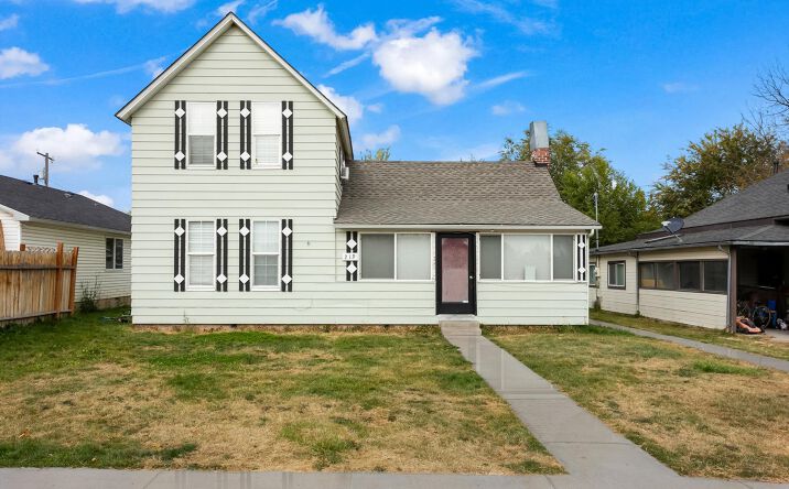Pictures of Multifamily property located at 219 24th Ave S, Nampa, ID 83651 for sales - image #1