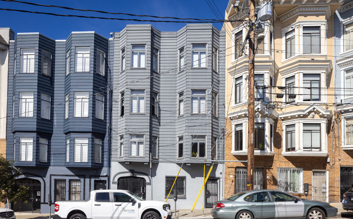 Pictures of Multifamily property located at 1668 Washington St, San Francisco, CA 94109 for sales - image #1