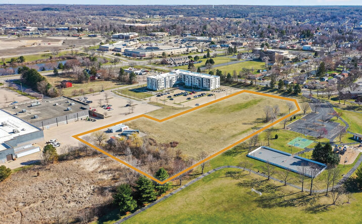 Pictures of Land property located at 939 W Main St, West Dundee, IL 60118 for sales - image #1