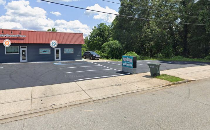 Pictures of Office, Retail property located at 213 W Main St, Pickens, SC 29671 for sales - image #1