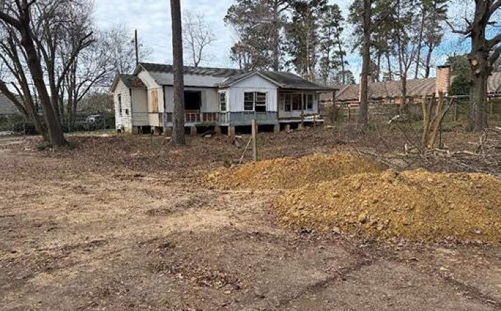 Pictures of Multifamily property located at 2102 Tryon Rd, Longview, TX 75601 for sales - image #1
